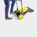 Zamiatarka ręczna S 4 KARCHER